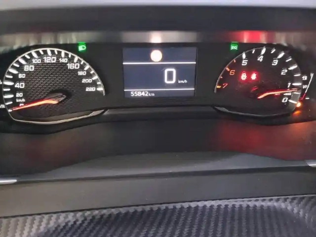 Peugeot 208 puretech 100 s&amp;s bvm6 — photo 29