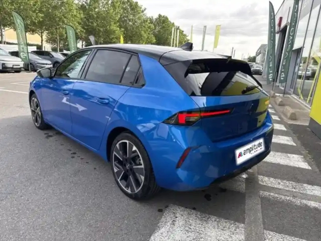 Opel Astra electric 156ch gs pk ultimate — photo 7