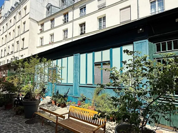 Loue appartement loft/atelier - 102m²