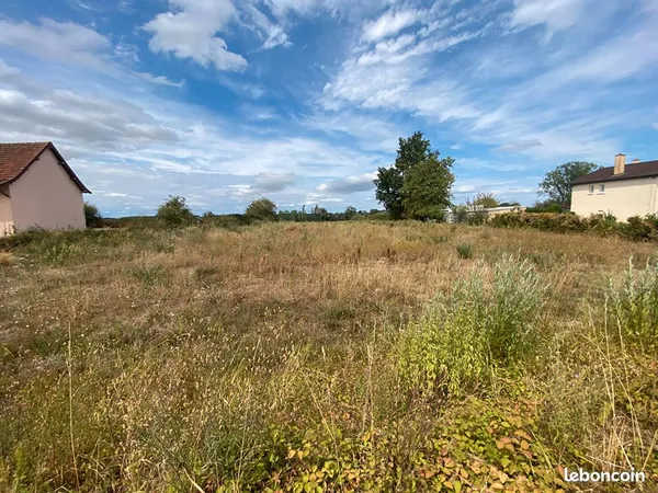 Terrain 1942 m² BRIENNE