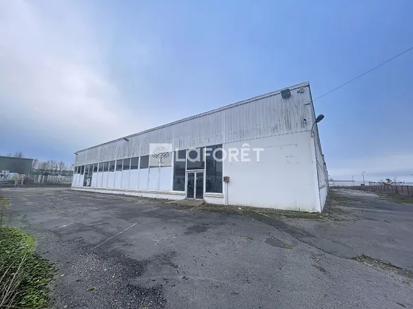 Local commercial 2052 m²