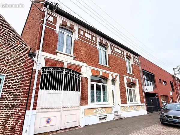 Maison 8 pièces 215 m²