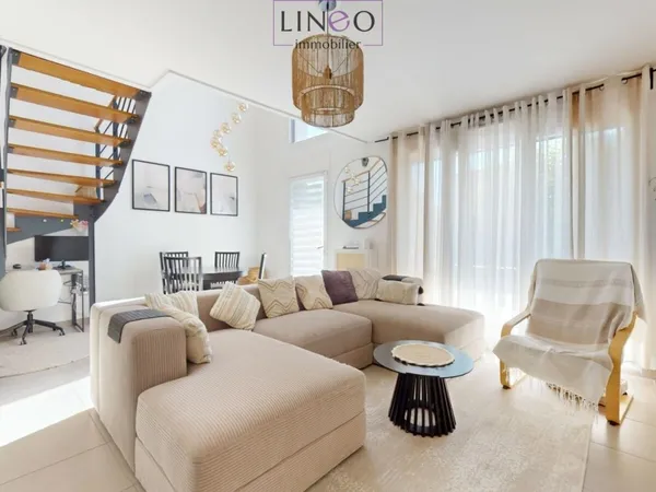 MAISON - 4 PIECES - 93m² - THIAIS - Parking - Box - Jardin - Terrasse - Balcon