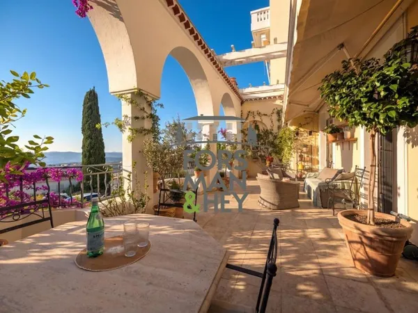 Grasse: Appartement d'exception avec vue panoramique mer