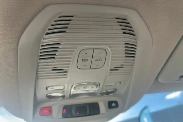 Citroën C5 Aircross hybride rechargeable 225 s&amp;s e-eat8 — photo 92