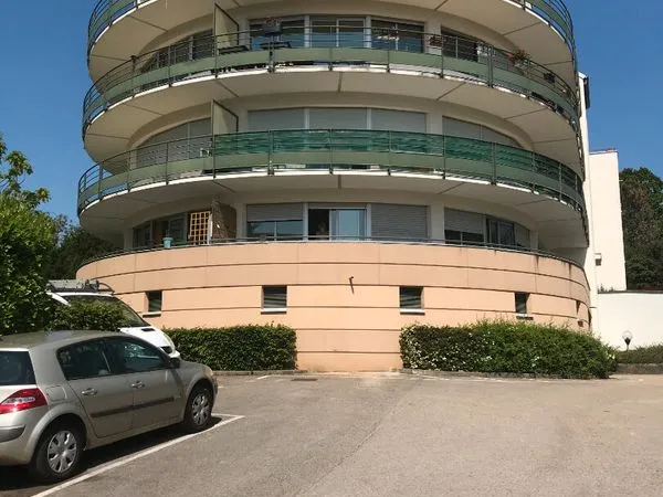 Studio 1 pièce 24 m²