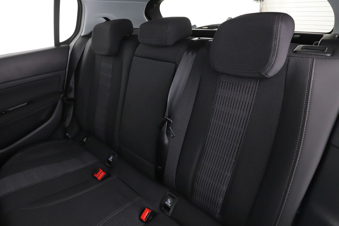Peugeot 308 1.2 PureTech Allure — photo 13