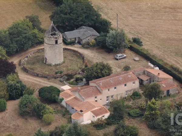 Moulin - Saint Mars Du Desert