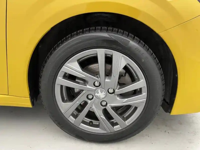 Peugeot 208 puretech 100 s&amp;s bvm6 — photo 18