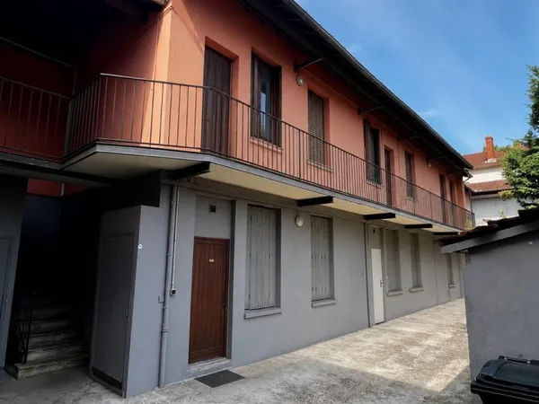 VILLEURBANNE (69100) - ENSEMBLE IMMOBILIER DE 10 APPARTEMENTS - OPPORTUNITÉ INVESTISSEUR