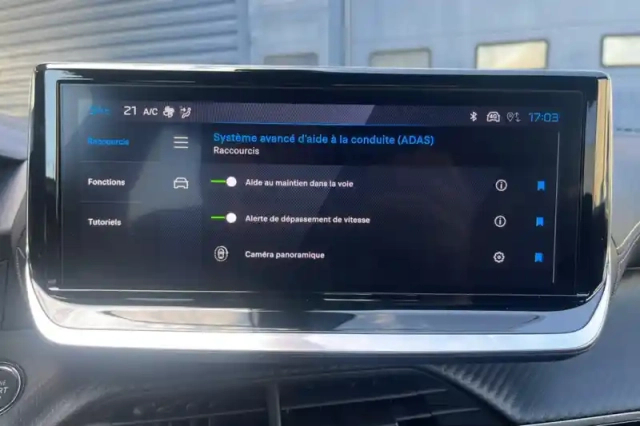 Peugeot 2008 hybrid 136 e-dcs6 — photo 18