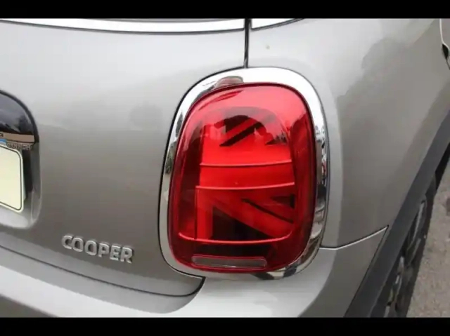 Mini Mini cooper 136ch edition greenwich bva7 109g — photo 9