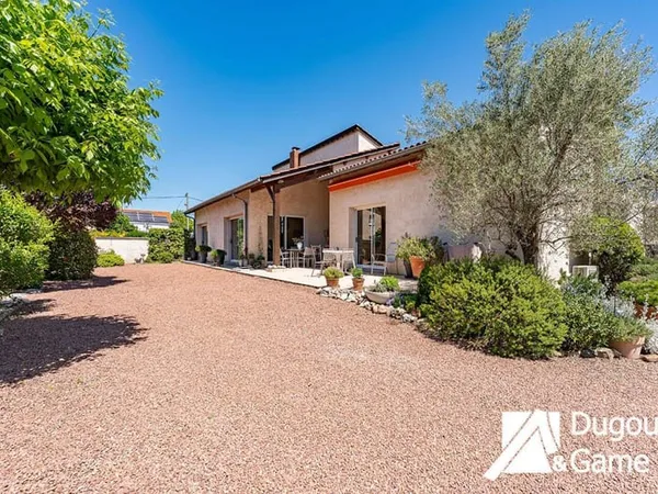 Maison 5 pièces 192 m²
