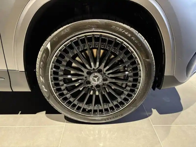 Mercedes Eqa 250+ — photo 36