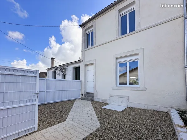Saintes Quartier du Haras - Maison rénovée 84 m² T3 - Jardin et Garage