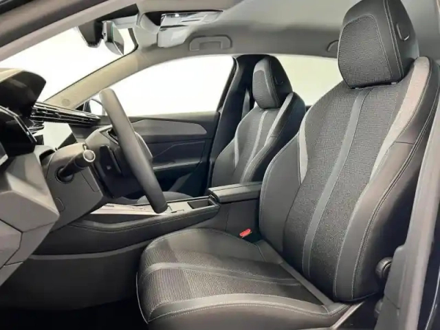 Peugeot 308 1.2 puretech 130ch s&amp;s allure pack eat8 — photo 11