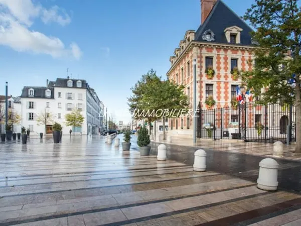 Maison 8 pièces 273 m²