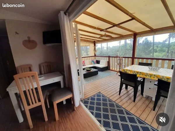 Beau mobil-home en hauteur au calme