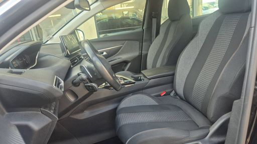 Peugeot 5008 1.5 BlueHDi 130 EAT8 - Allure – 2022 – 145419 km – Diesel – Boîte Automatique — photo 18