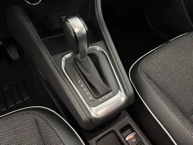 Renault Captur e-tech 145 - 21 — photo 13
