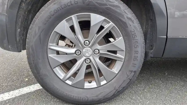Peugeot 2008 puretech 100 s&amp;s bvm6 — photo 39