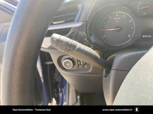 Opel Corsa 1.2 turbo 100 ch bvm6 — photo 8