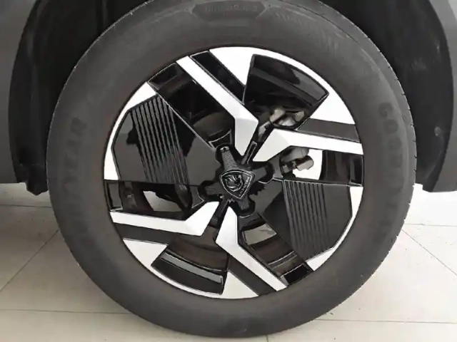 Peugeot 2008 puretech 130 s&amp;s eat8 — photo 13