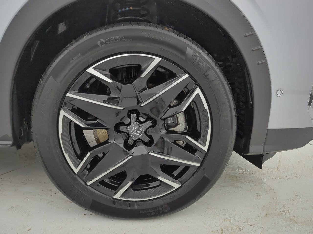 Peugeot 5008 hybrid 145 ch e-dcs6 allure — photo 28