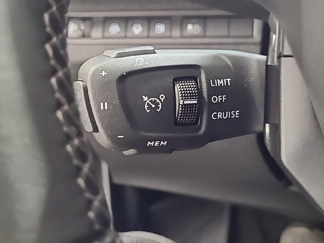 Peugeot 3008 hybrid 225 e-eat8 allure pack — photo 22