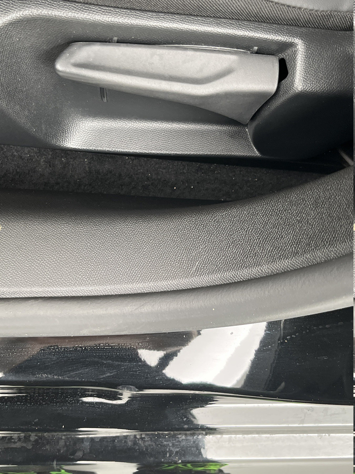 Peugeot 208 — photo 67