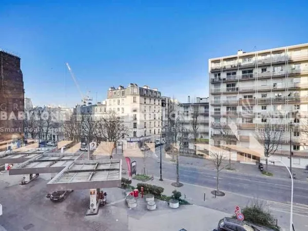 Bureaux 773 m²