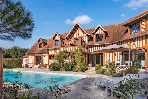 Maison 9 pièces 220 m²