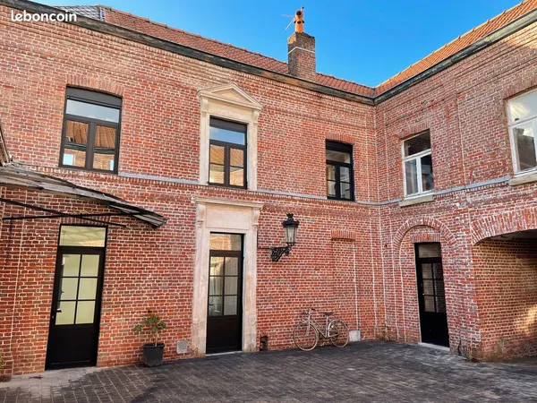 Superbe 2 pièces rénové dans ancienne ferme à 5 km de Lille