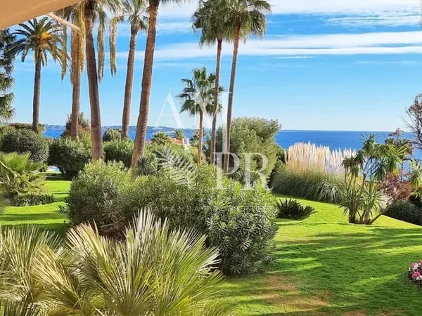 APPARTEMENT 4 PIECES, 181 M² VUE MER, 3 CHAMBRES, TERRASSES, 2 CAVES, 2 PARKINGS