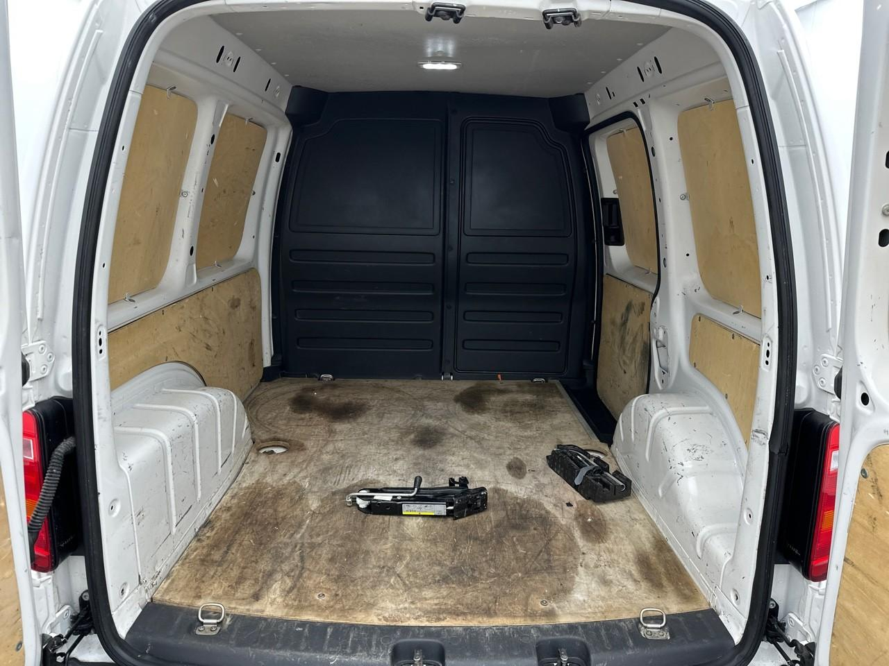 Volkswagen Caddy van 2.0 tdi 75 bvm5 business line — photo 6