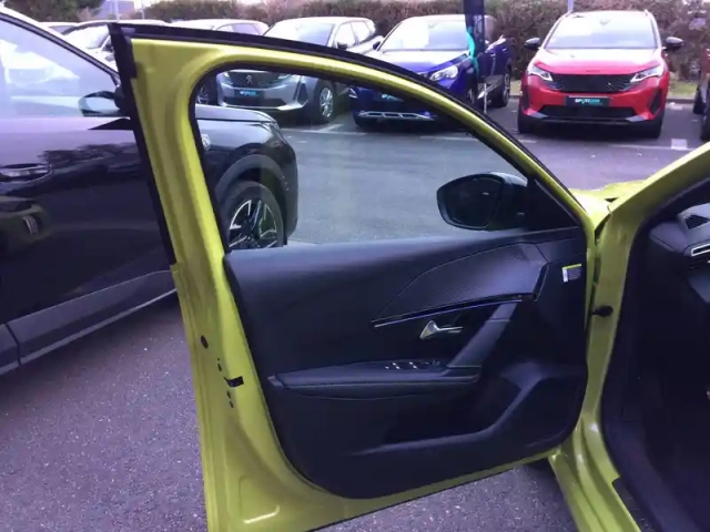 Peugeot 208 hybrid 145 e-dcs6 — photo 42
