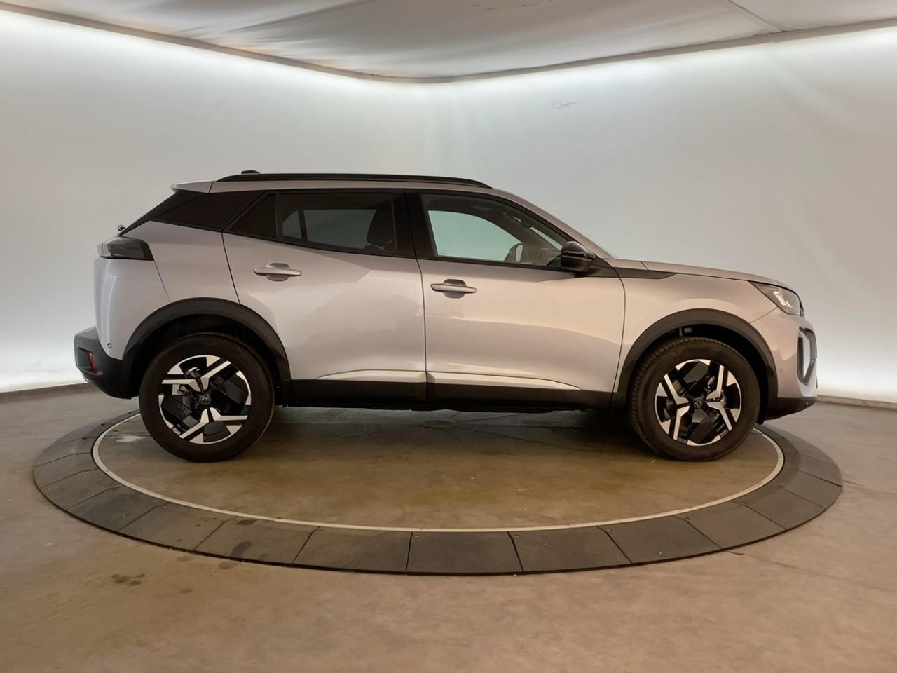 Peugeot 2008 hybrid 145 ch e-dcs6 allure — photo 4