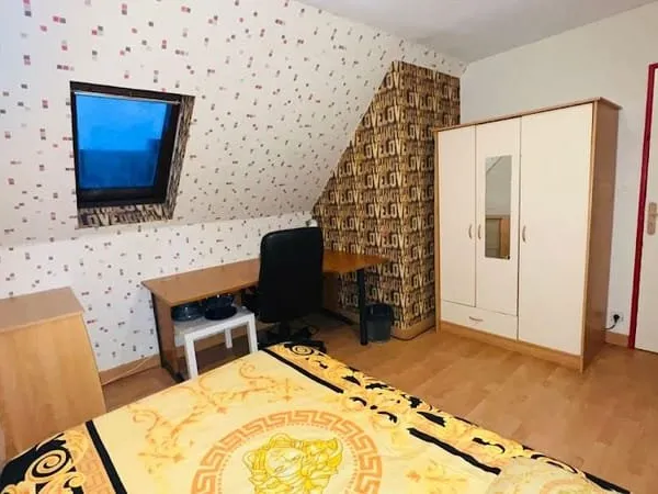 Chambre 1 pièce 14 m²