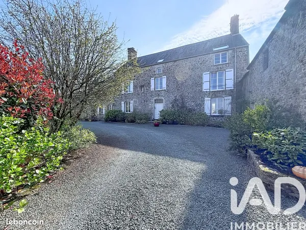 Longère 10 pièces 247 m²
