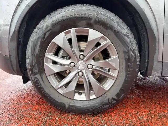 Peugeot 2008 puretech 130 s&amp;s eat8 — photo 13