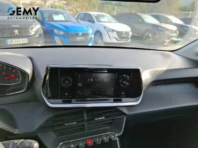 Peugeot 208 puretech 75 s&amp;s bvm5 — photo 29
