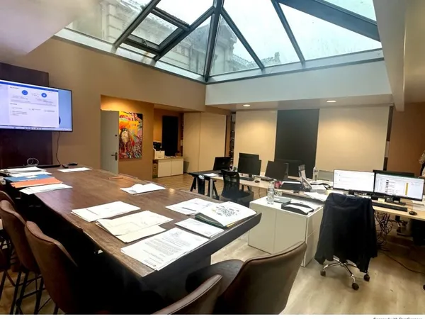 Bureaux lumineux en hypercentre d'Angers avec garage!