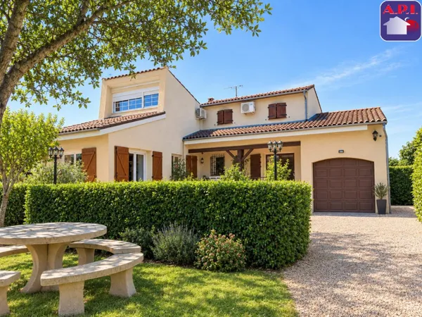Maison 7 pièces 260 m²