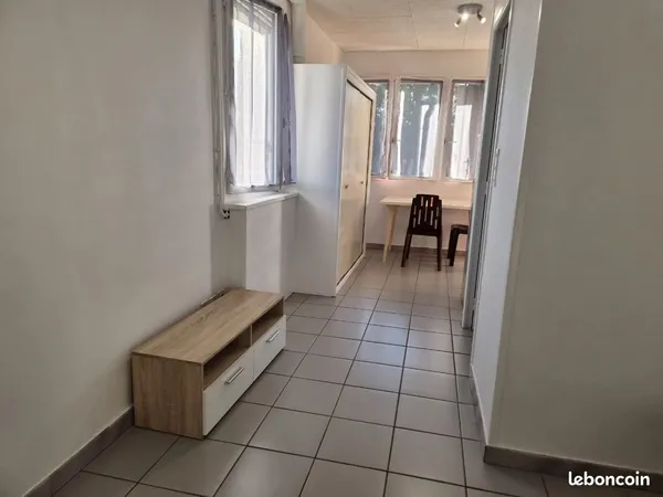 Studio meublé toutes charges comprises
