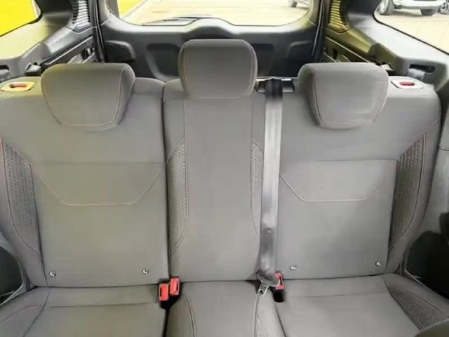 Ford Focus 1.5 ecoboost 182 st-line — photo 14