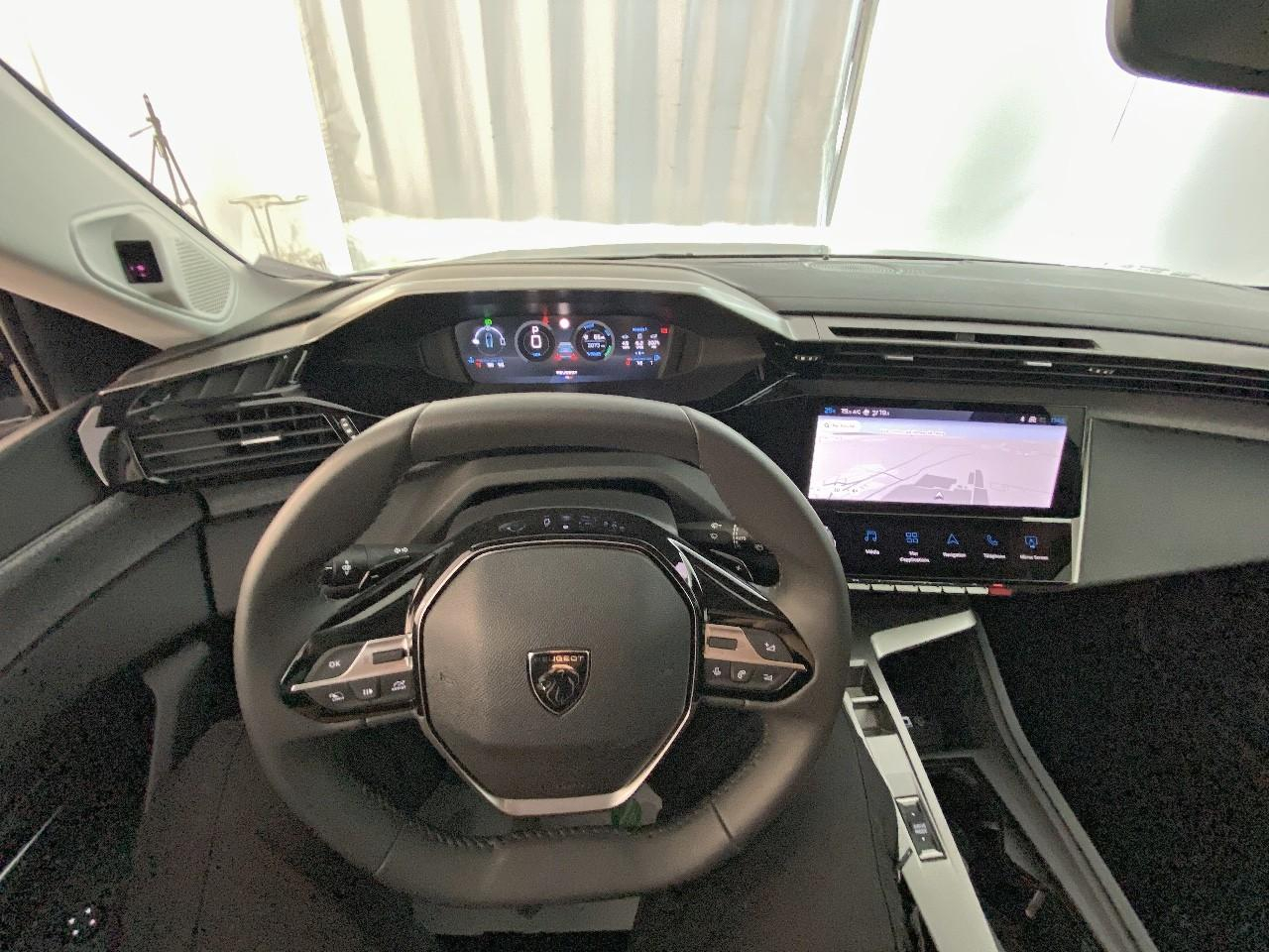 Peugeot 308 sw hybrid 145 e-dcs6 allure — photo 12