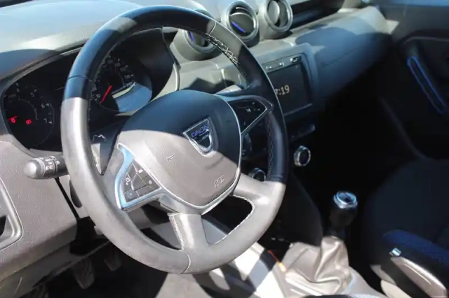 Dacia Duster blue dci 115 4x2 — photo 18