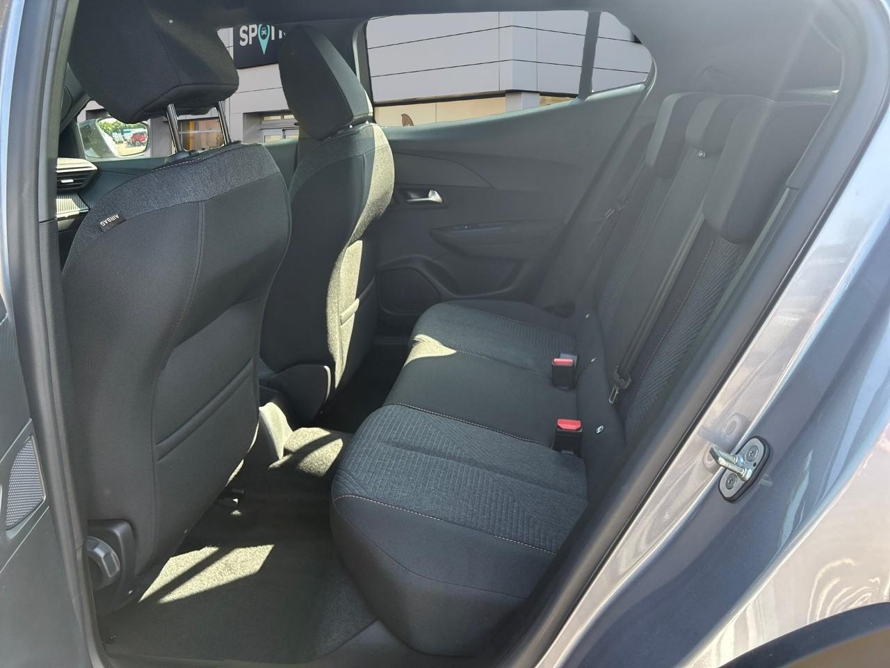 Peugeot 2008 1.2 hybrid 110ch edition e-dcs6 — photo 10