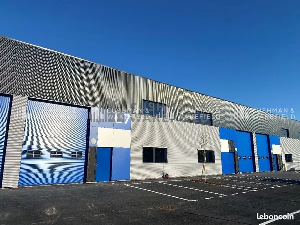 Local d'activité 185 m²