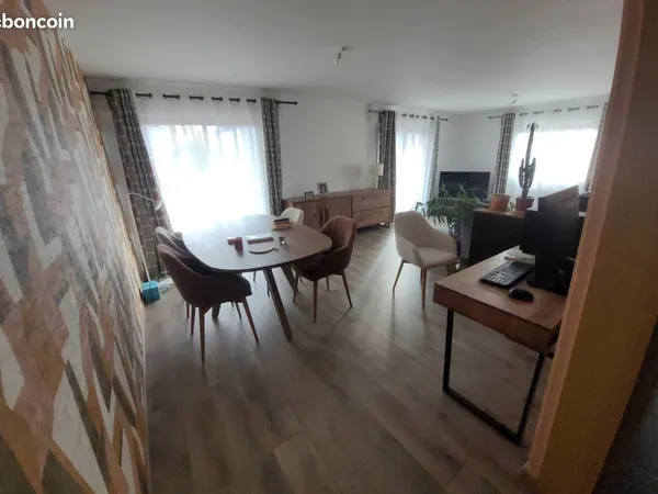 Appartement rénové 99 m² - Aurillac (quartier Nouvelle Poste)